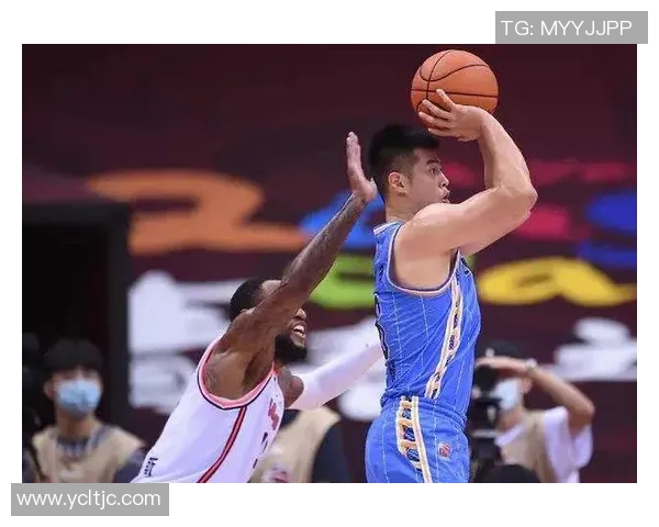 武汉篮球队战术之争引发热议球迷与专家观点碰撞激烈 武汉篮球队战术之争引发热议球迷与专家观点碰撞激烈