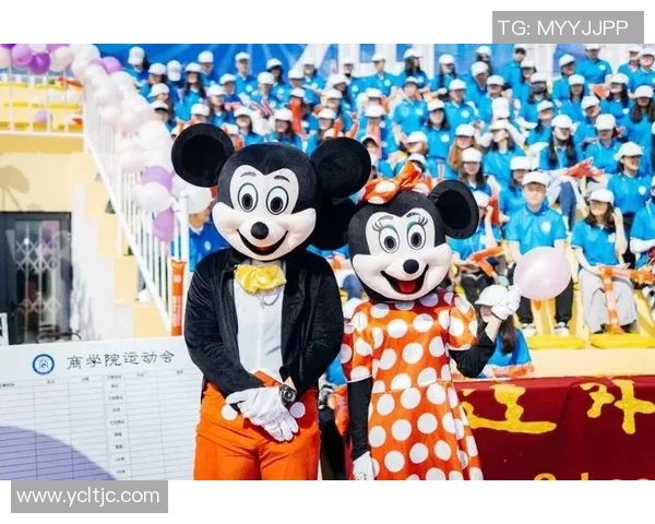 足球场上的魅力风采帅气明星头像合集展现青春活力与激情 足球场上的魅力风采帅气明星头像合集展现青春活力与激情