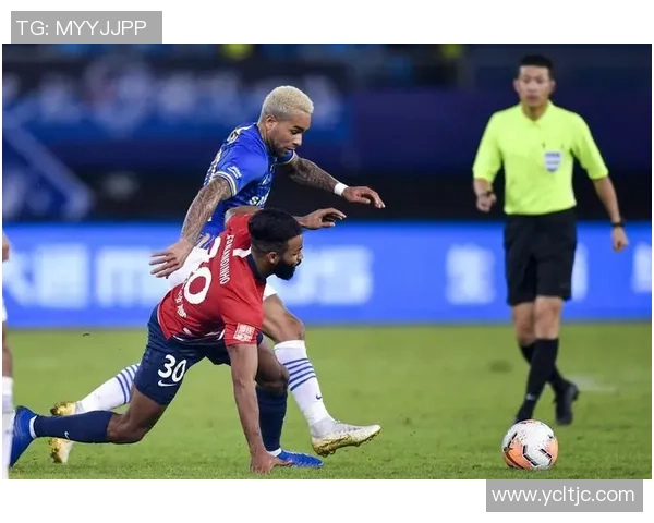 重庆与南京足球队较量速度之战赛后深度分析与复盘 重庆与南京足球队较量速度之战赛后深度分析与复盘