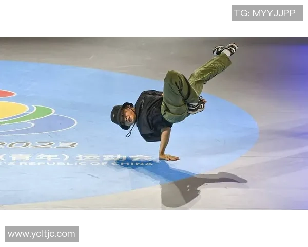 世界攀岩锦标赛点评：杭州滑板队的灵活性表现